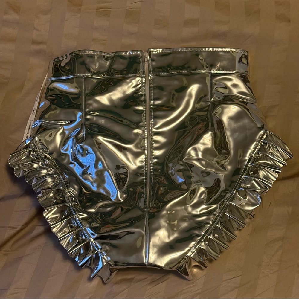 NWOT RARE Char Workroom Metallic High Waist Cheeky Shorts Silver Ruffle L - Picture 6 of 14